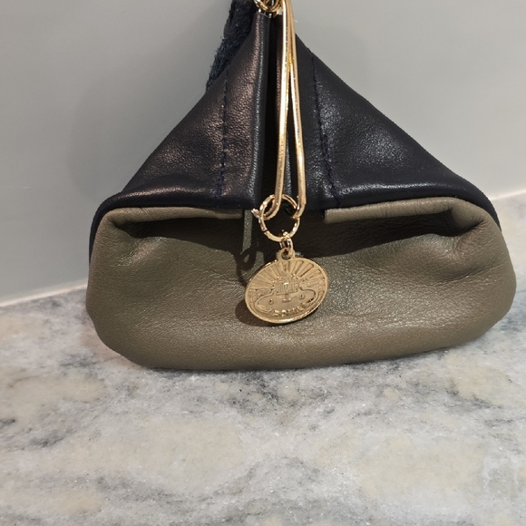 Italian Black and Tan Leather Clutch - Picture 2 of 10